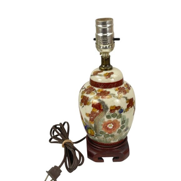 Antique Style Hand Painted Porcelain Table Lamp With Floral Pattern & Wooden Bas - Picture 2 of 11